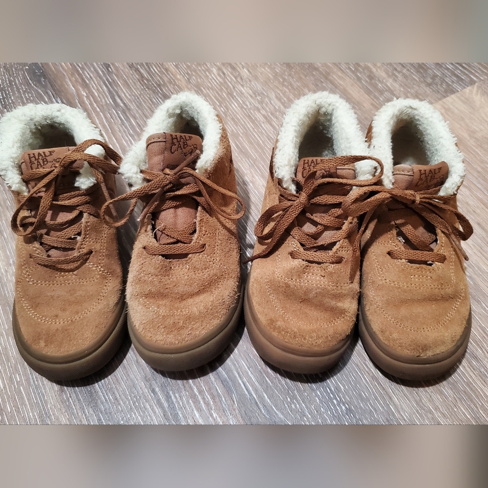 ❗️2 pairs❗️ 🏁Vans🏁 half cab suede shoes little kid sz 10